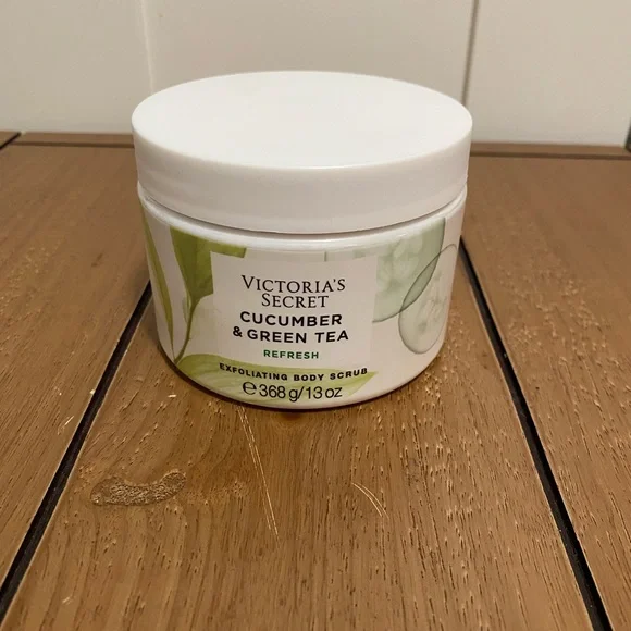 NEW Victoria's Secret Cucumber & Green Tea Refresh Exfoliating Body Scrub 13 oz - Picture 3 of 4